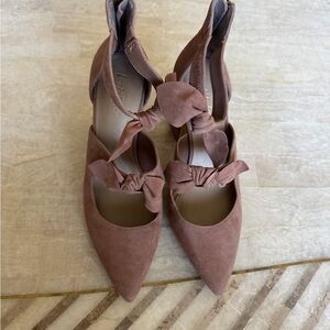 Lord & Taylor Lucie Bow Heels, 9